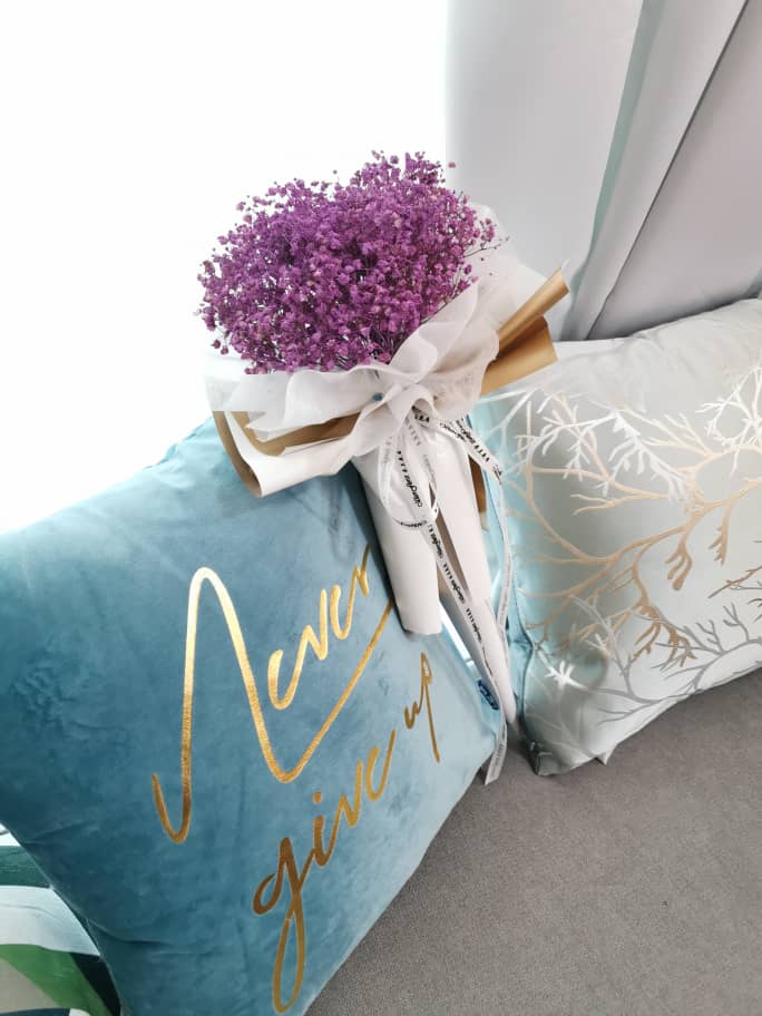 Milan Florist Baby Breath Bouquet 米兰满天星花束018